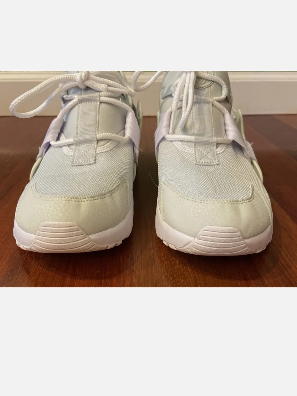 Nike Womens Air Huarache City Training Shoes Light Gray White